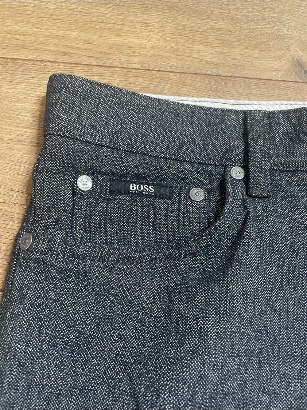 BOSS Men's Dark Charcoal Regular fit Straight Jeans size 33X34 - Picture 3 of 9